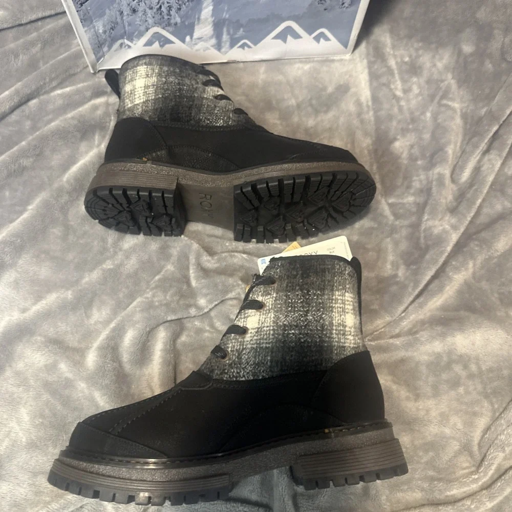 Roxy rain boot